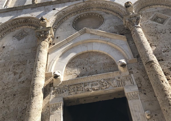 The Cathedral of San Cerbone; an Intersection of Hagiography and Sculpture [c. 1150-1325]